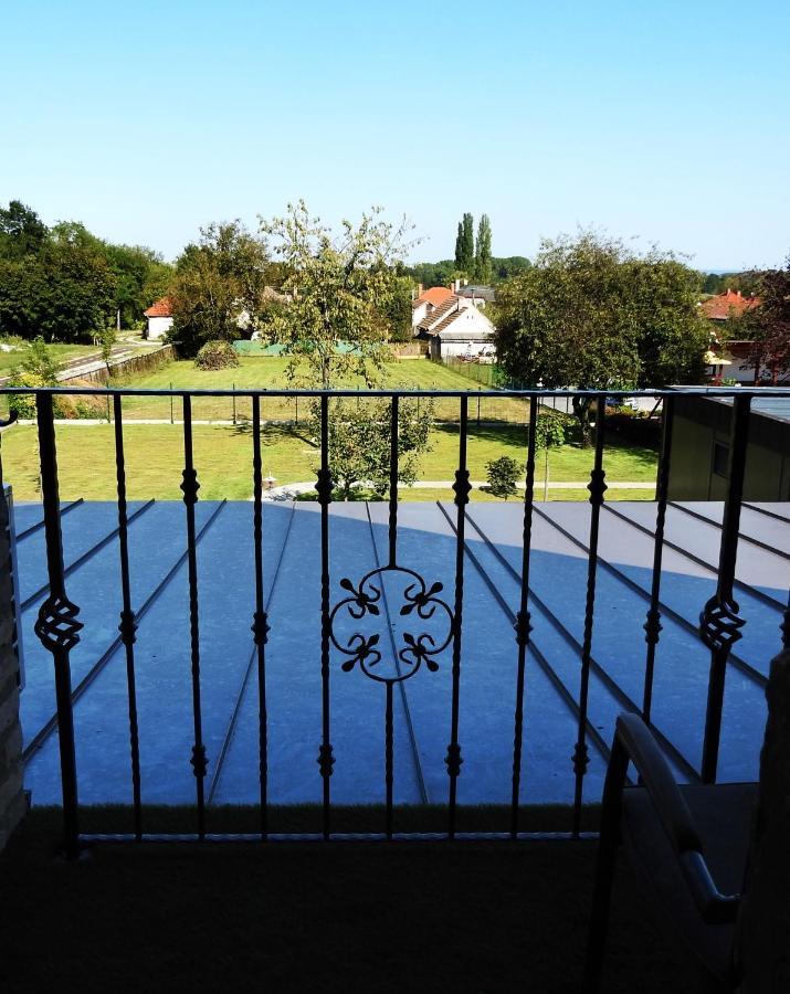Kukorica Csarda Apartman 2 Balatonujlak Екстер'єр фото